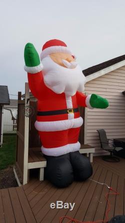 11 FT LIGHTSYNC SINGING SANTA PROTOTYPE Airblown Yard Inflatable MOUTH MOVES