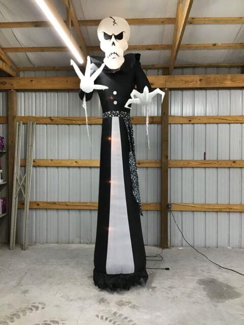 12ft Gemmy Airblown Inflatable Prototype Halloween Dapper Skull Ghoul #225073