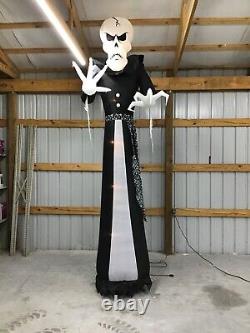 12ft Gemmy Airblown Inflatable Prototype Halloween Dapper Skull Ghoul #225073