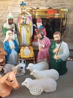 15 Piece Nativity Set Blow Mold Lights Up Pick Up Only Make An Offer
