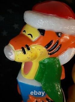 2 Disney Santas Best 18 Blow Molds Tigger Caroling & Winnie the Pooh WORKING g+