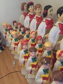 20 General Foam Blow Mold Carolers. 10 Boys And 10 Girls