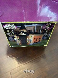 2013 Gemmy Retired Huge Airblown Inflatable Haunted House 10' Lights Up VeryNice