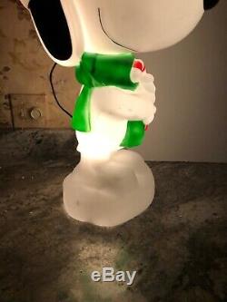 24 Snoopy Christmas Gemmy Blow Mold Santa Hat Candy Cane Yard Decor Greeter New