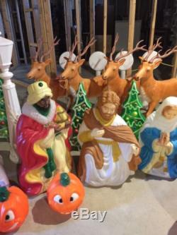 39 Lot Blowmold Christmas Santa's Best Noma TPI Reindeer Green Tree Lolly Pop