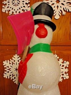 40 Tpi Snowman Holding A Shovel Wreath Christmas Blow Mold Light Up Yard Decor