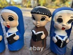 6 Vintage ULTRA RARE 1968 Noma Lites Corp Blue Caroler Nuns & 1 Friar Blow Molds