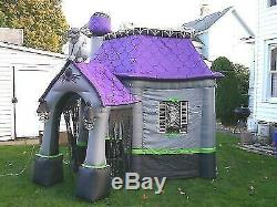 9' 9ft Gemmy Halloween Inflatable Haunted House with Lights & sounds Decoration