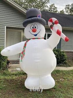 9 foot tall Gemmy Frosty the Snowman Inflatable. In Great Condition