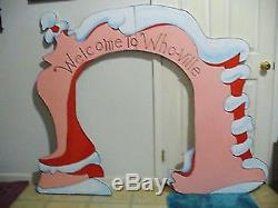 9-pc. SET HAND MADE & PAINTED WHOVILLE ARCH & WHOVILLE PEOPLE CHRISTMAS YARD ART
