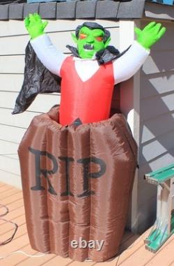 Airblown Inflatable Vampire/ Dracula Rising From Tombstone 2005 Airblown Inflatable Vampire/ Dracula Rising From Tombstone 2005