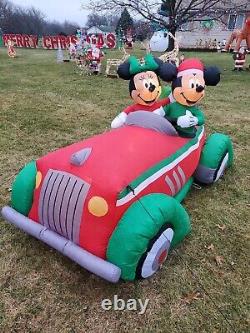 BRAND NEW Mickey and Minnie Disney Airblown Light-Up Christmas Car Inflatable