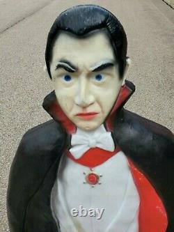 Bela Lugosi Dracula Vampire Blow Mold Halloween Lighted Featherstone 42 Tall