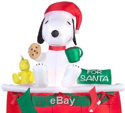 CHRISTMAS GEMMY PEANUTS SNOOPY WOODSTOCK ON FIREPLACE WithSANTA COOKIE INFLATABLE