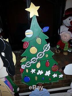 Charlie Brown Christmas Yard art 28 in Holiday yard Home Decor 7pcs 24 in tall