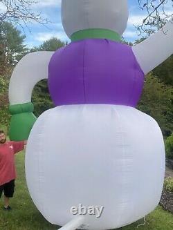 Christmas 20 Ft Tall Frosty Snowman Inflatable Airblown