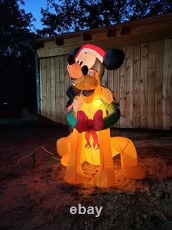 Disney Airblown Micky Mouse With Pluto Self Inflating With Lights 5ft Mint Disney Airblown Micky Mouse With Pluto Self Inflating With Lights 5ft Mint