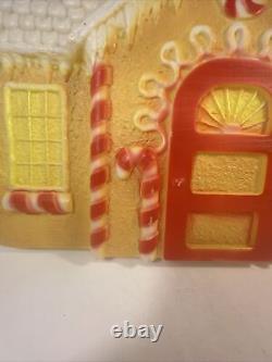 Don Featherstone Gingerbread House Blow Mold Light Display Vintage 1994/1995 2/2