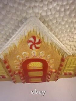 Don Featherstone Gingerbread House Blow Mold Light Display Vintage 1994/1995 2/2