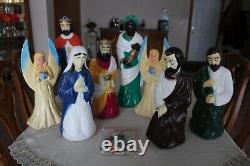 Empire & Union Vintage Plastic Table or Yard 8 Piece Christmas Nativity Grouping