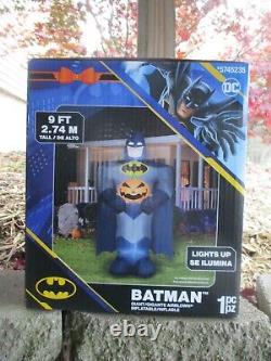 Free Ship, 9 Foot Giant Batman Inflatable Halloween / Lights Up / Brand New