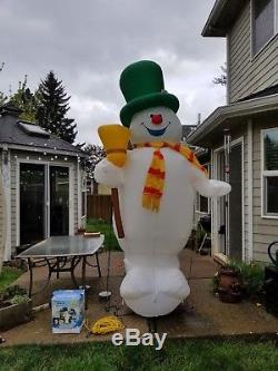 Frosty the Snowman Gemmy Airblown Inflatable 10 Feet Tall Lighted Christmas