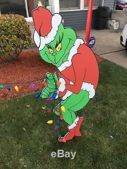 GRINCH Stealing CHRISTMAS Lights Yard Art LEFT Facing Grinch & MAX FREE SHIPPING