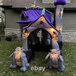 Gemmy 2006 12.5ft Airblown Inflatable Haunted House Halloween Gargoyle Lawn Deco