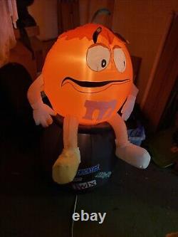 Gemmy Airblown Halloween M&M Moving On Cauldron Lighted Inflatable Read As Is