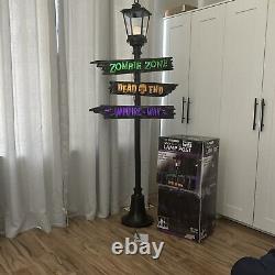 Gemmy Halloween Short Circuit Lamp Post Flickering Lights & Signs Working Withbox