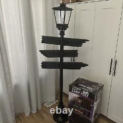 Gemmy Halloween Short Circuit Lamp Post Flickering Lights & Signs Working Withbox