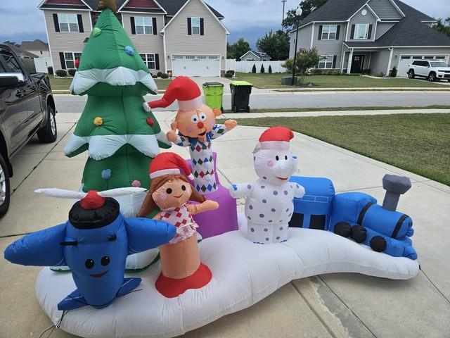 Gemmy Inflatable 9 1/2' Rudolph The Red Nosed Reindeer Island Of Misfit Toys