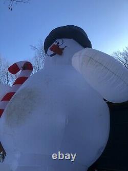 Giant Frosty The Snowman 18 Ft INFLATABLE LIGHT SHOW, Good Used Condition