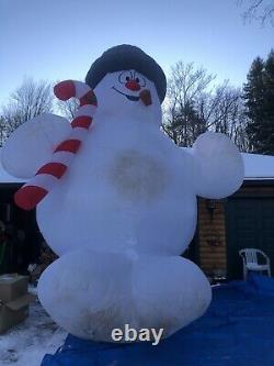 Giant Frosty The Snowman 18 Ft INFLATABLE LIGHT SHOW, Good Used Condition