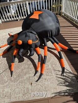 HOME ACCENTS INFLATABLE AIRBLOWN 9 FT HALLOWEEN animated Spider! Head Moves