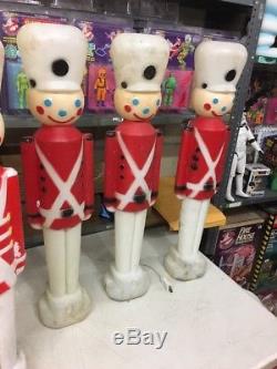 Huge Lot Of 7 Vintage Blow Mold Toy Soldiers Lawn Decor Christmas