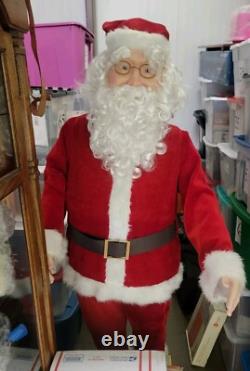 Life Size Christmas Santa Claus Singing & Dancing Local Pickup Only