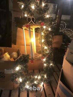 Municipal christmas Decoration 7 Ft Tall Swag with light up lantern