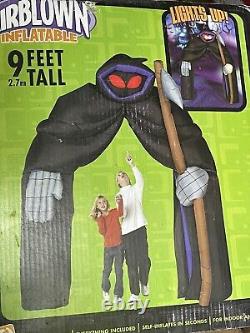 NEW 2005 Gemmy 9' Lighted Halloween Reaper Archway Inflatable Airblown