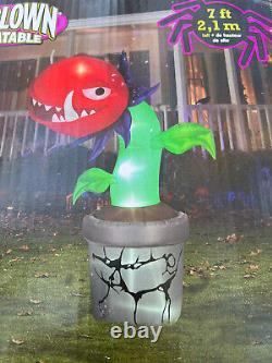 NEW 2014 Gemmy 7' Lighted Venus Fly Trap Plant Halloween Inflatable Airblown NEW