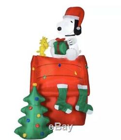 NEw 8.5ft High Peanuts Snoopy Woodstock Dog House Christmas Tree Yard Inflatable