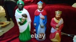 Nativity 11 piece Miniature Nativity Set Lighted Blow Mold Christmas Decoration