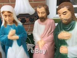 Nativity 8 Piece MINIATURE Nativity 20 Set Lighted Blow Mold Christmas Tabletop