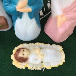 Nativity 8 Piece MINIATURE Nativity 20 Set Lighted Blow Mold Christmas Tabletop