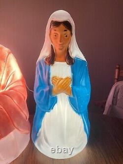 Nativity General Foam 2 Piece Set 28 Lighted Blow Mold Mary Joseph Beautiful