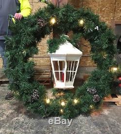 Pole Mount Wreaths White GP Blow Mold Lanterns City Street Christmas Decorations