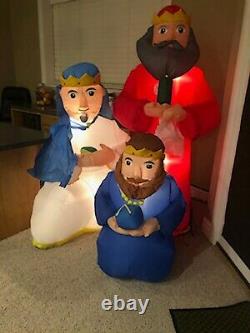 RARE Gemmy Air Blown Inflatable Animated Carousel & Wise Men Inflatable