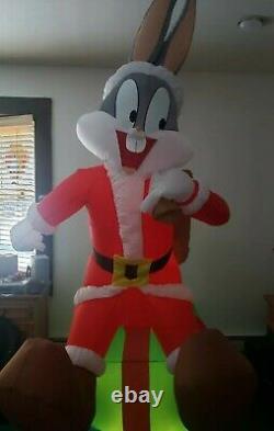 RARE Gemmy Christmas Airblown Inflatable Looney Tunes Bugs Bunny Santa Read