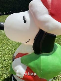 RARE Santa's Best 32 Snoopy Blow Mold Peanuts Santa Suit Christmas Yard WORKS