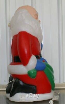 RARE TPI Praying Santa Gift Bag Blow Mold Bright Colors 1998 Kneeling Praying 27